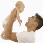 13 cosas que puede hacer el papá para compartir la crianza (menos amamantar)