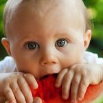 ¿Cómo saber que tu bebé está preparado para la alimentación complementaria?